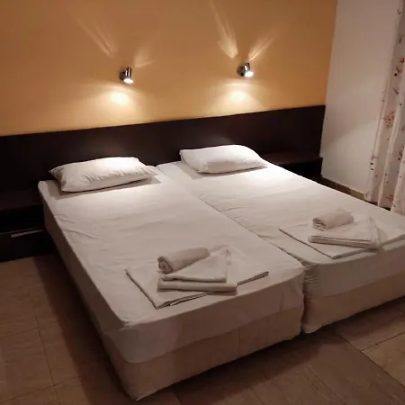 Kims One-bed For Rent At Sunny Apartman Napospart