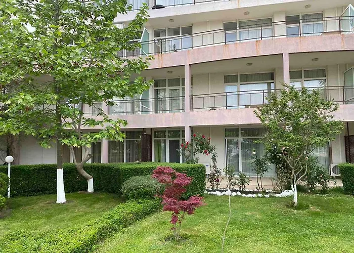 Kims One-bed For Rent At Sunny Солнечный берег