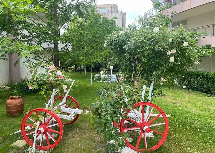 Kims One-bed For Rent At Sunny * Солнечный берег