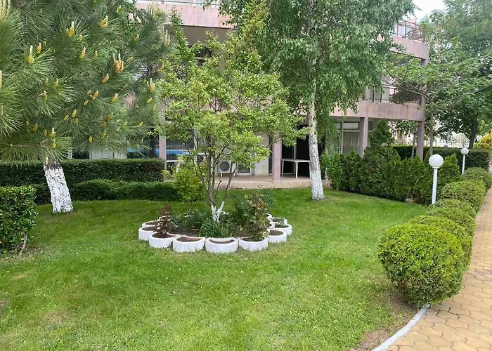 Kims One-bed For Rent At Sunny * Солнечный берег